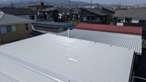 屋根塗装完了「屋根工事から学ぶ建物メンテナンスの重要性」