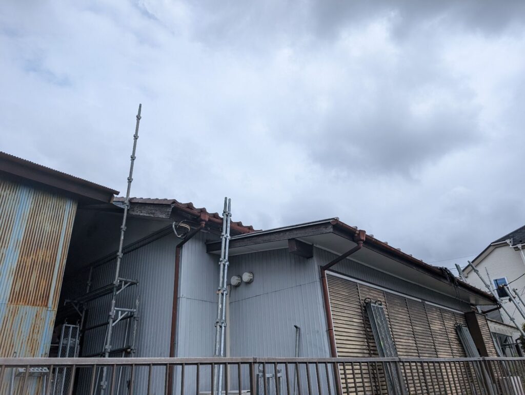 大和市自治会　外壁塗装　足場着工