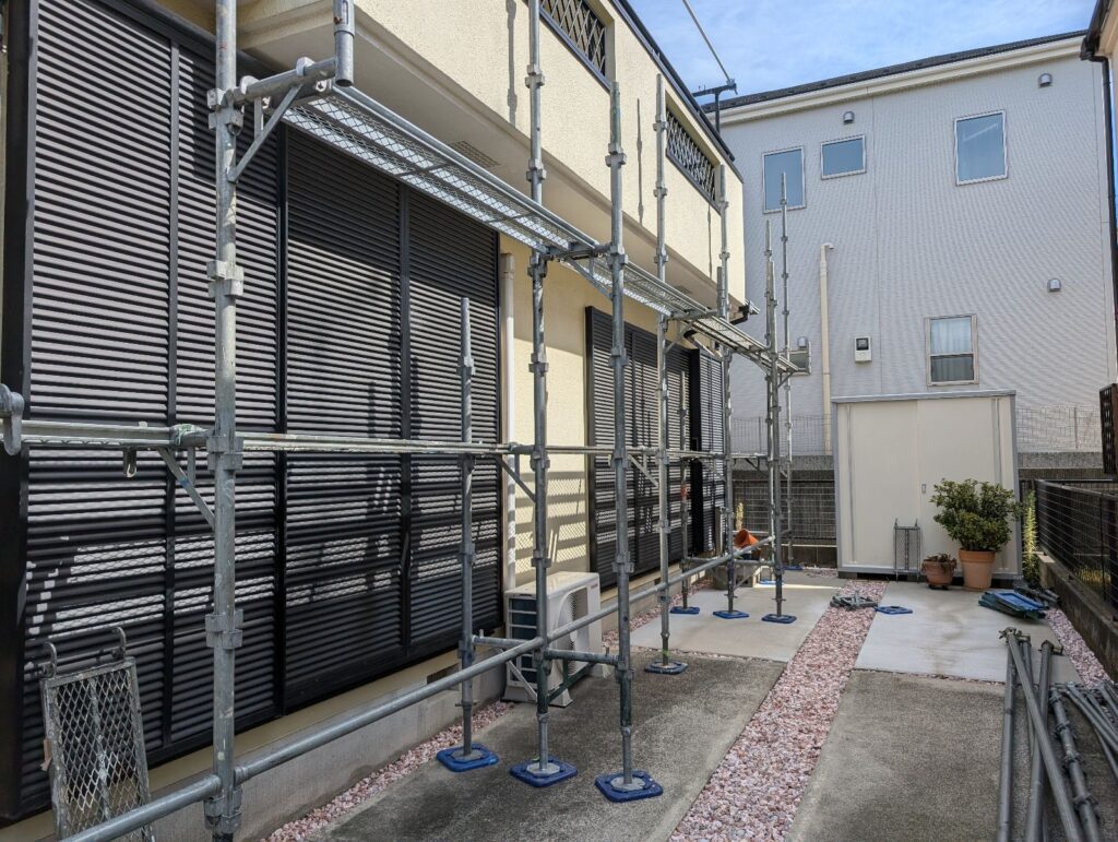 大和市O様邸　屋根・外壁塗装　足場着工