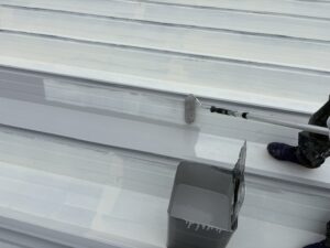 千葉県白井市 工場 屋根塗装工事（上塗り・材料荷上げ）